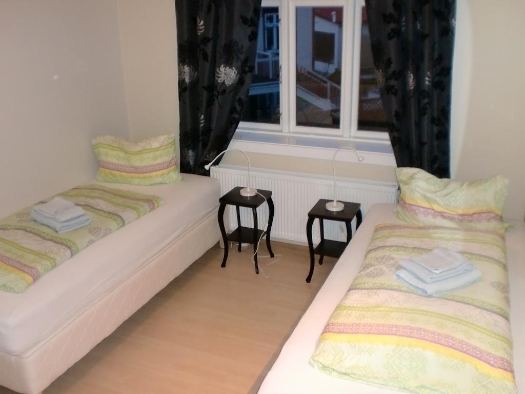 Guesthouse Tilraun Блондуос Стая снимка
