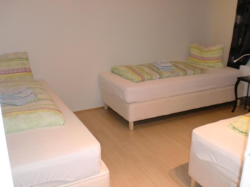 Guesthouse Tilraun Блондуос Стая снимка